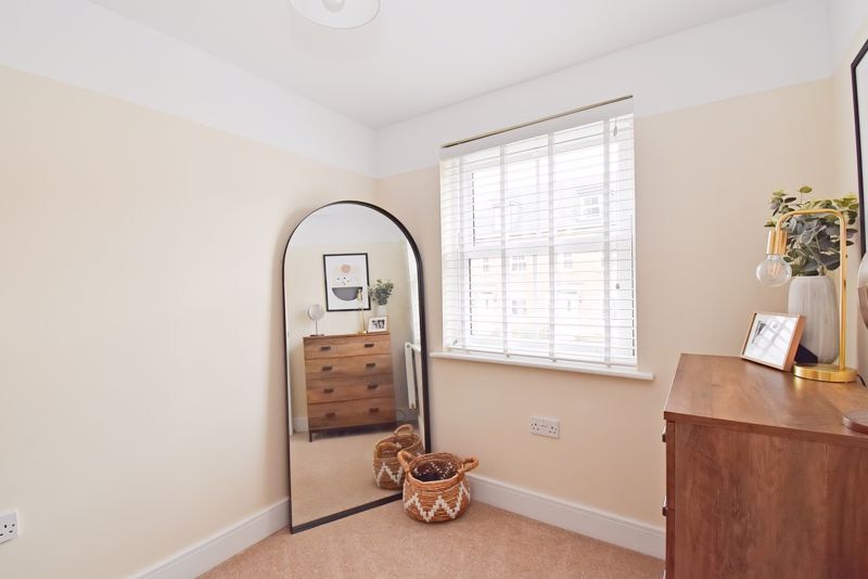Bedroom- click for photo gallery